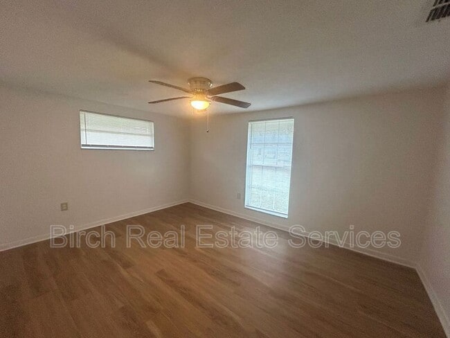 Building Photo - 7602 Cumber Dr