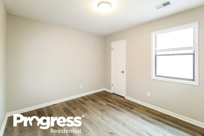 Building Photo - 3375 Revere Cir