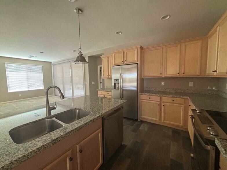 Building Photo - 4380 Cutter Ln