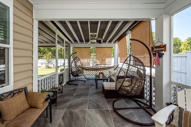 Building Photo - 4 Bedroom, 3.5 Bathroom Home in Summers Co...