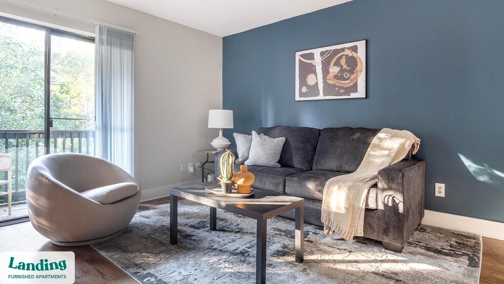 Primary Photo - 2000 E Lake Pkwy