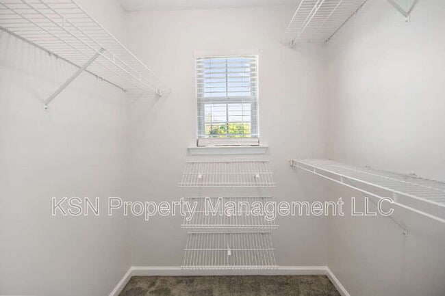 Building Photo - 123 Salt Landing Cir