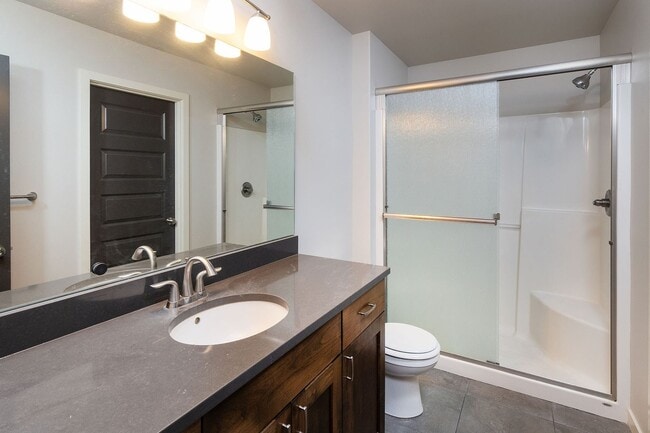 Building Photo - 3 Bdrm 2.5 bath newer home in a quiet SE c...