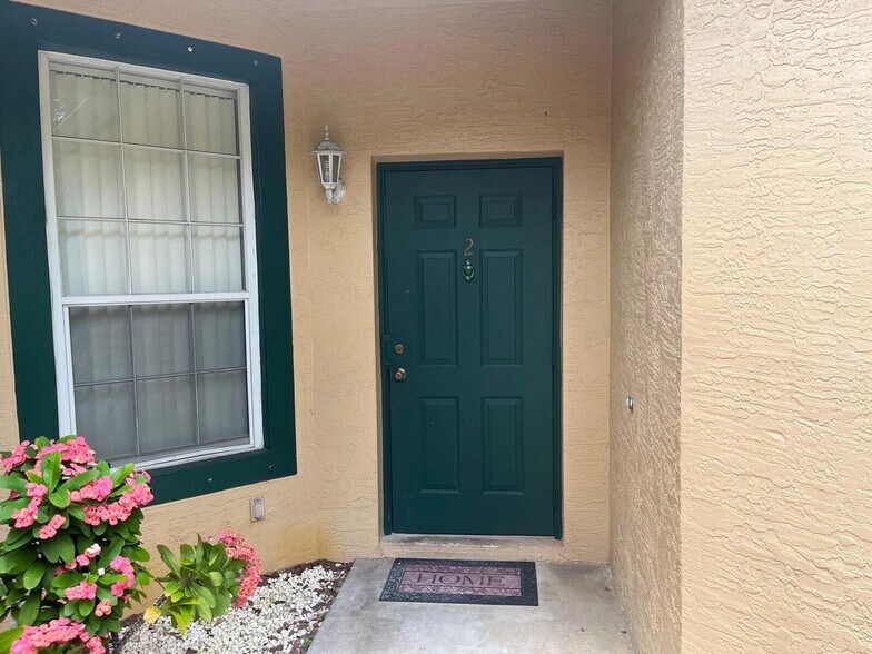 Building Photo - 3166 Via Poinciana