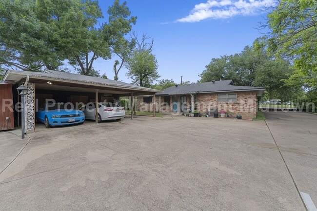 Building Photo - 5308 Norma St