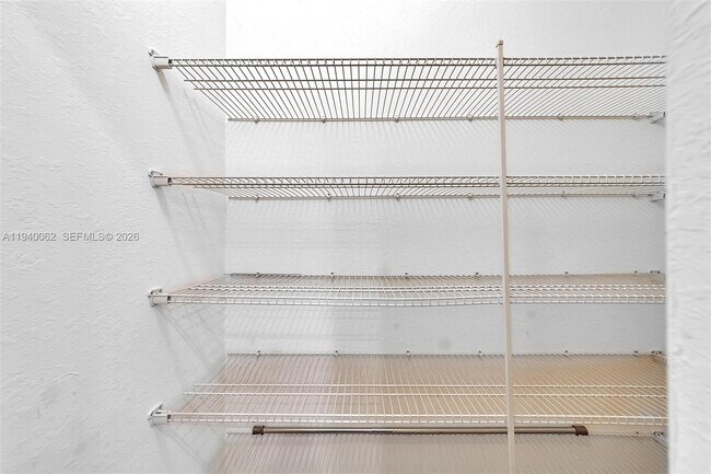 Building Photo - 908 SW 147th Ave