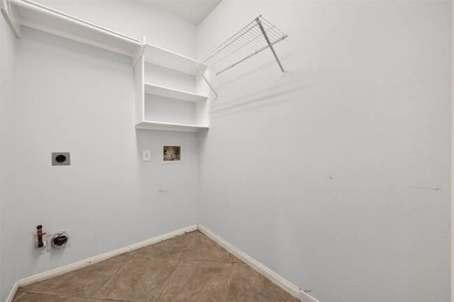 Building Photo - 1415 Kennewick Ct
