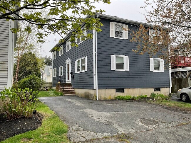 Primary Photo - 25 Central St