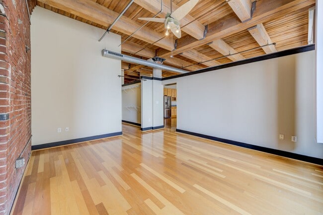 Building Photo - 1113 Washington Ave