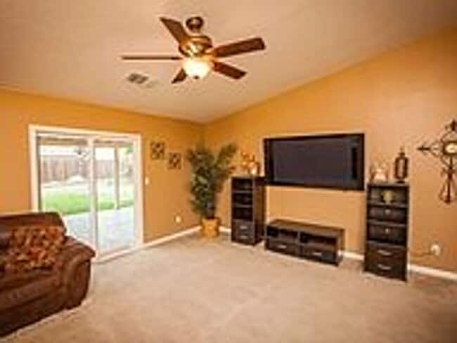 Building Photo - Beautiful Granville Managed 3 Bedroom 2 Ba...