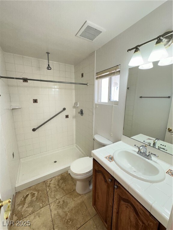 Building Photo - 260 Village Ct
