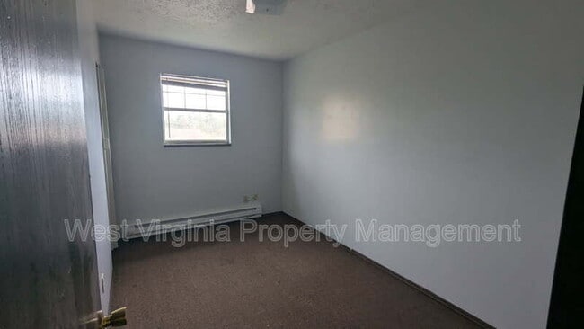 Building Photo - 9 Lair of II