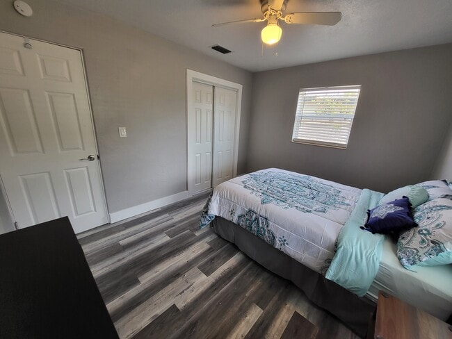 Building Photo - Lime Way