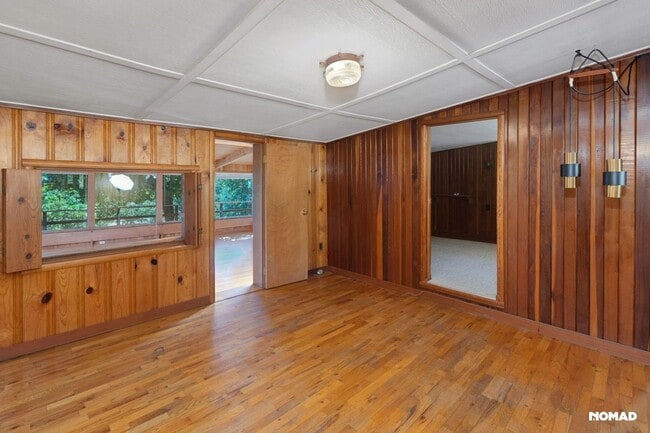 Building Photo - Soulful Mountain Sanctuary in Ashland - Av...