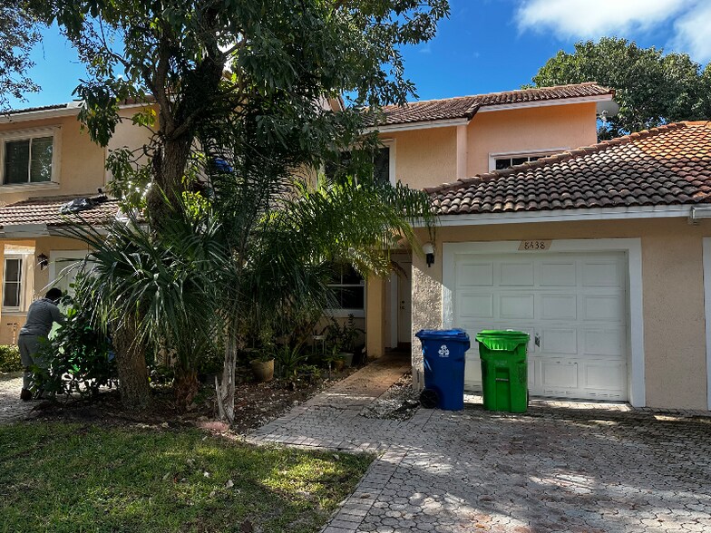 Primary Photo - 8438 NW 40th Ct