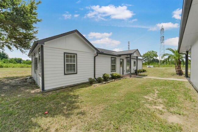 Building Photo - 22405 Beckendorff Rd