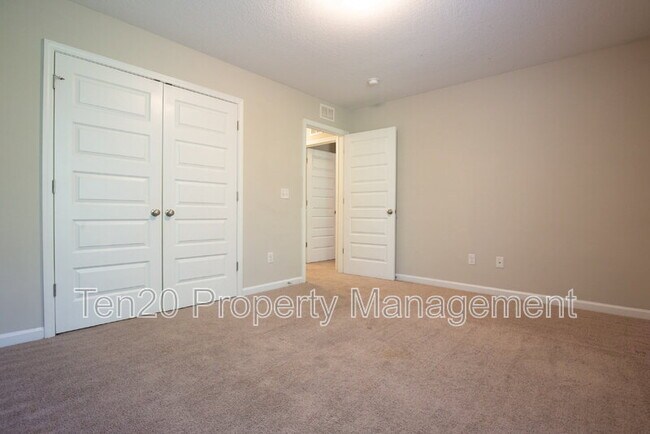 Building Photo - 7272 Sorrel Dr