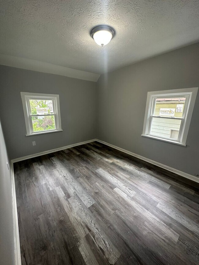 Building Photo - Warner Rd 4 Bedroom Single