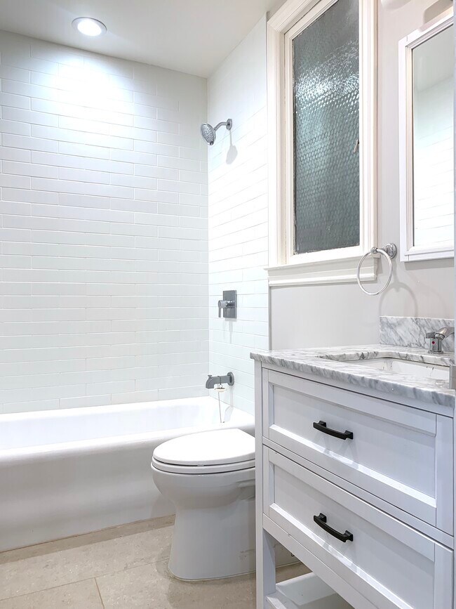 Building Photo - 3535 Fillmore St