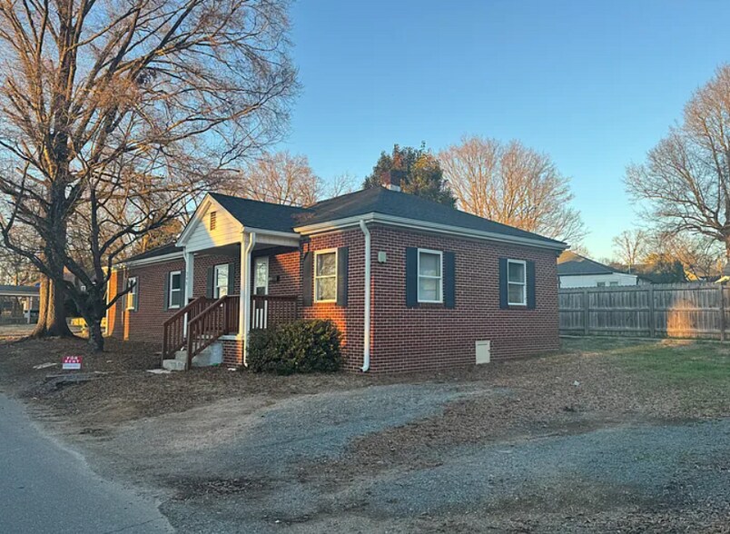 Primary Photo - 346 Magnolia St NW
