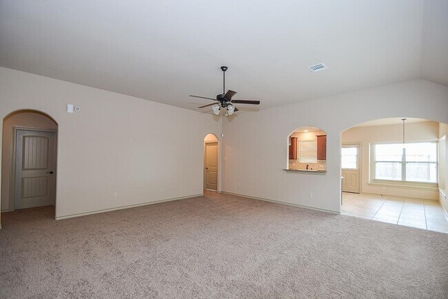 Building Photo - 2414 Argos Dr