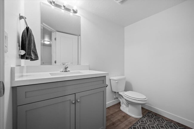 Building Photo - 645 S Plum Creek Ln E