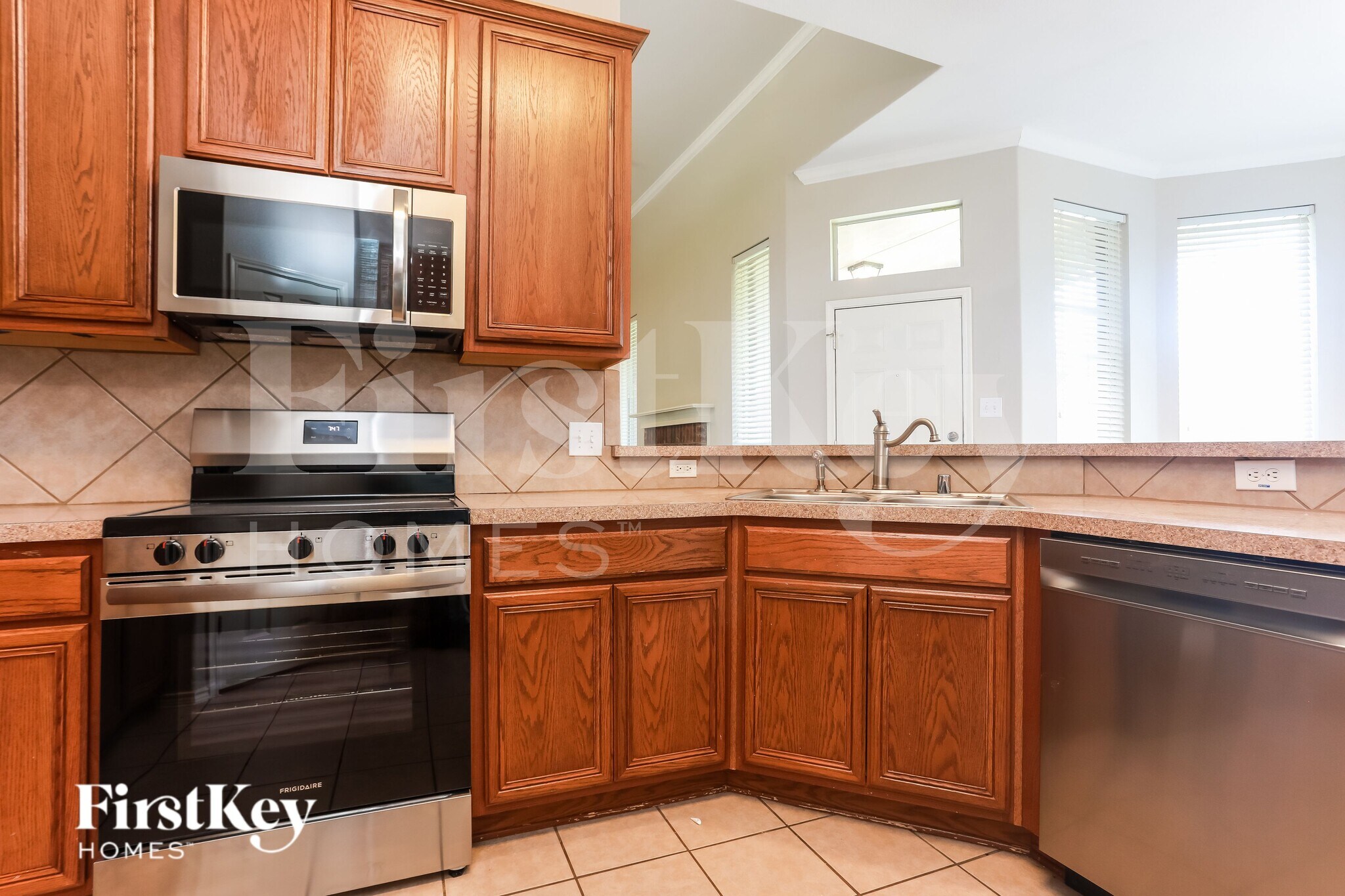 Building Photo - 1731 Vista Ridge Dr W