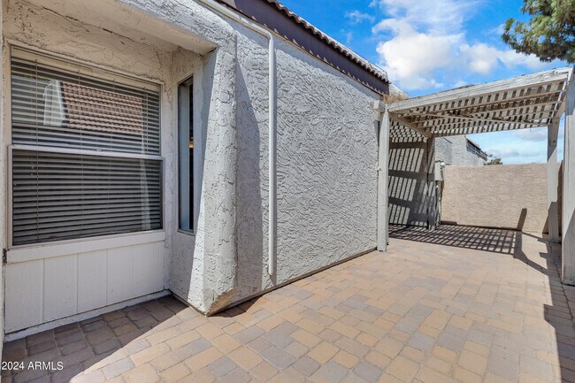 Building Photo - 6816 S Snyder Ln