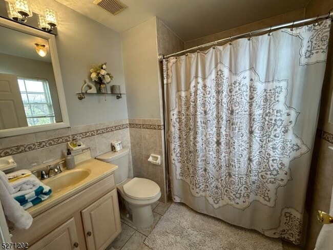 Building Photo - 29 Madonna Pl