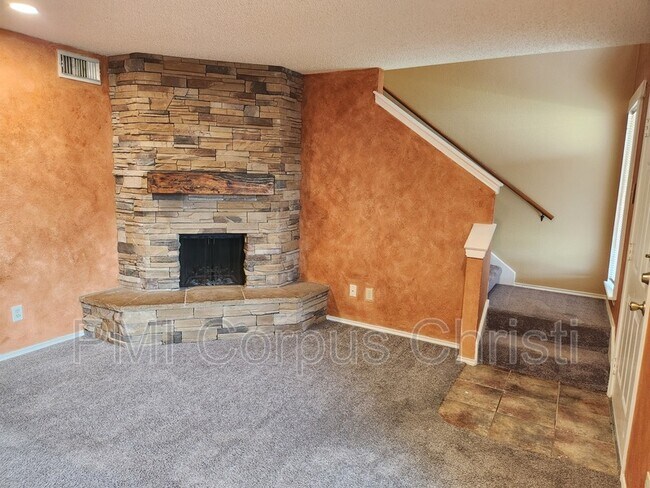 Building Photo - 6702 Everhart Rd