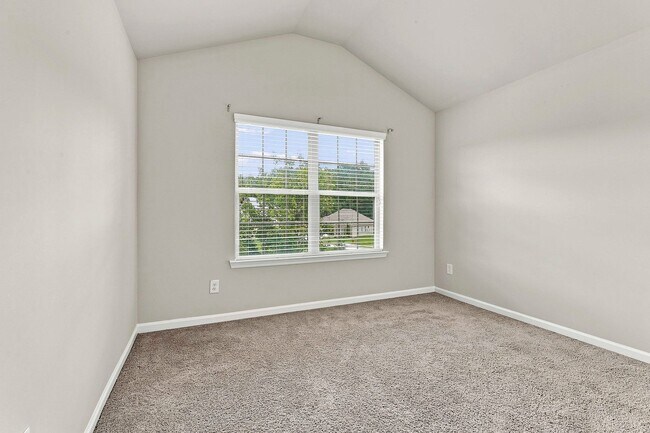 Building Photo - 636 Amrose Way