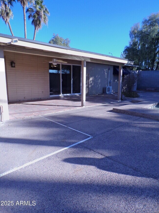 Building Photo - 3333 E Medlock Dr
