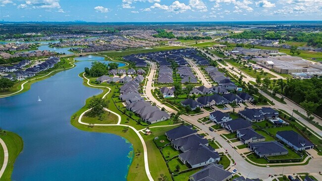 Building Photo - 1635 Delta Oaks Dr