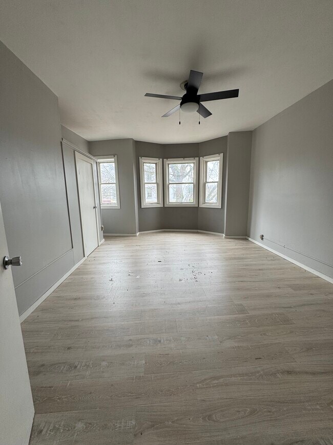 Building Photo - 23 Main St