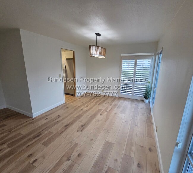 Building Photo - Beautifully updated 2015 Sq. Ft. Ranch-Style Home featuring 4BD/3BA| Brush Creek, Santa Rosa