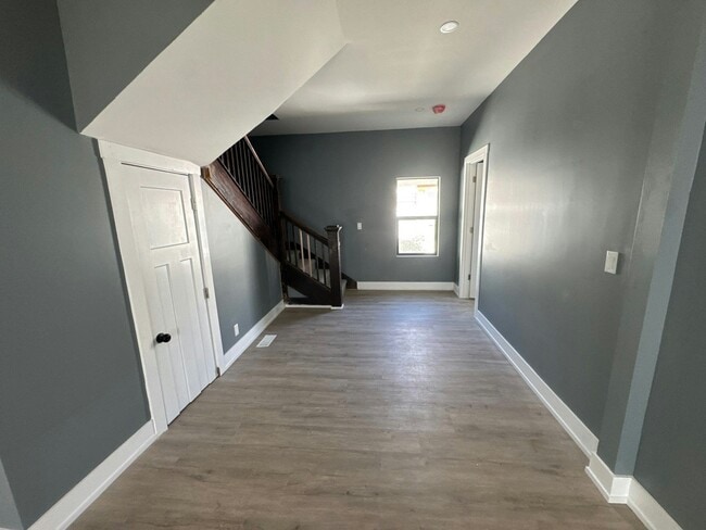 Building Photo - 1342 Edgemont Ave