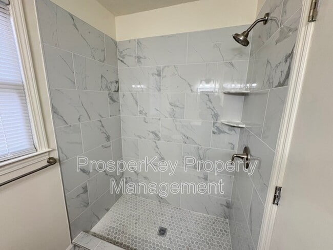 Building Photo - 634 Southern Pines Dr