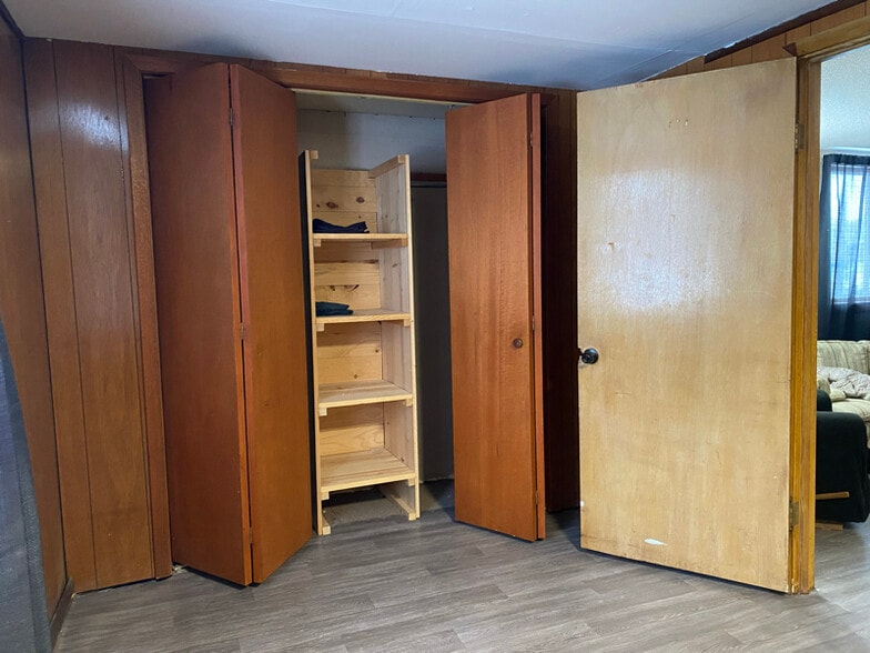 Building Photo - 224 Garfield St