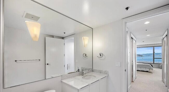 Building Photo - 229 Brannan St