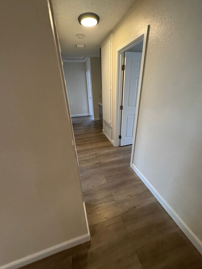 Building Photo - Don't miss out on this single story in Ontario- completely remodeled!