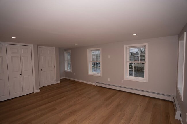 Building Photo - 29 Pleasant St