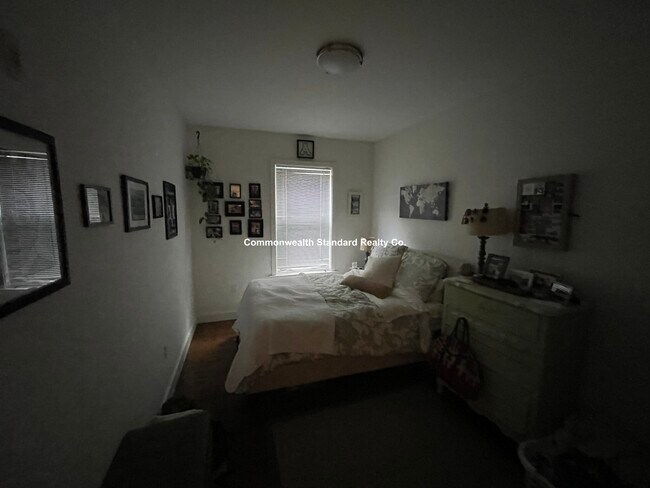 Building Photo - 19 Marney St