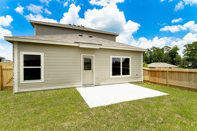 Building Photo - 8205 Red Spruce St