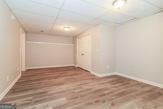 Building Photo - 22 Ellen Glen Way