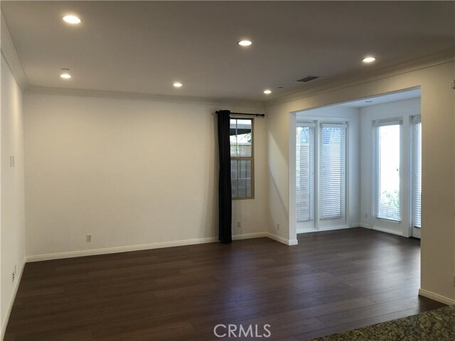 Building Photo - 202 Bancroft