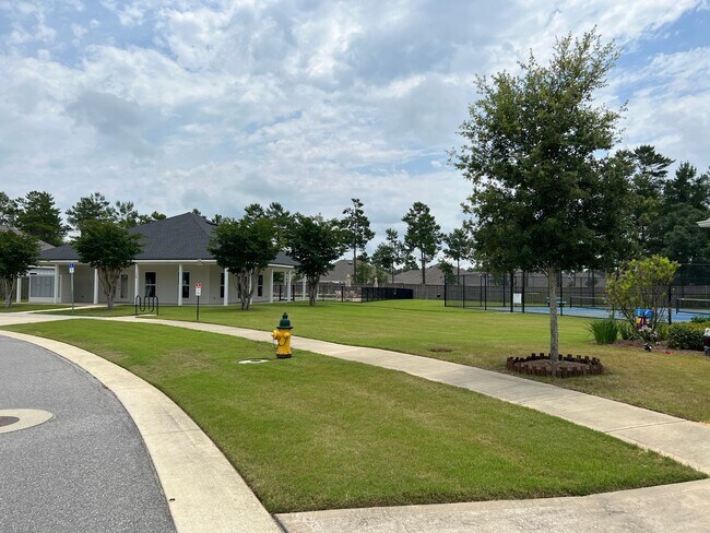 Building Photo - Turnkey 3 Bedroom Home in Firefly Community at Hammock Bay!