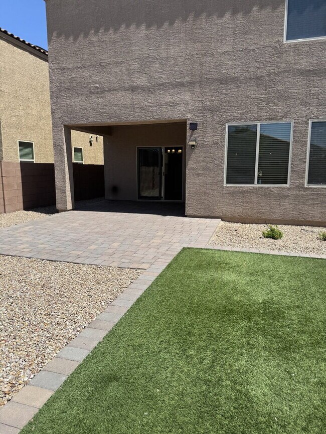 Building Photo - Madera Highlands Community.