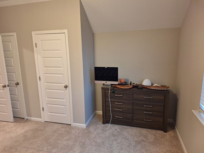 Building Photo - Outstanding Three Bedroom Home in the Ashcroft Community!