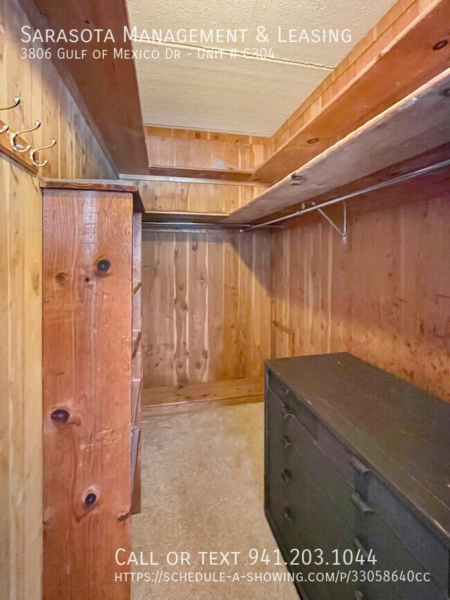 Building Photo - 3806 Gulf of Mexico Dr