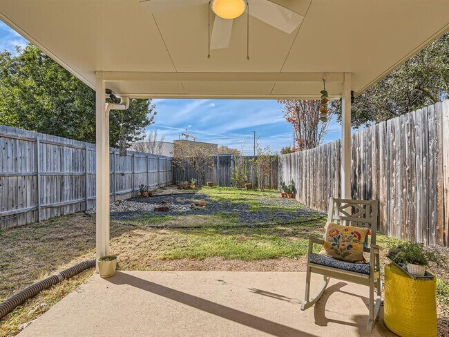 Building Photo - 2210 Onion Creek Pkwy